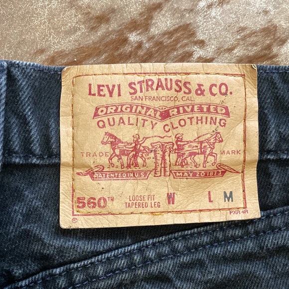 Levi Strauss 560 loose fit straight leg black jeans in medium - Picture 2 of 5